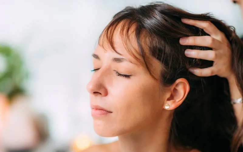 Manage Frizz and Volumize 2B Hair